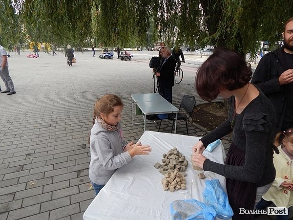 У Луцьку збирали кошти для волинських солдат. ФОТО