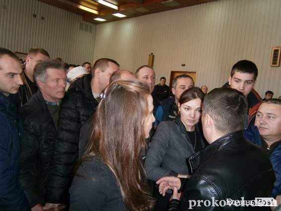 Під час засідання сесії Ковельради побилися депутати. ФОТО (ОНОВЛЕНО)