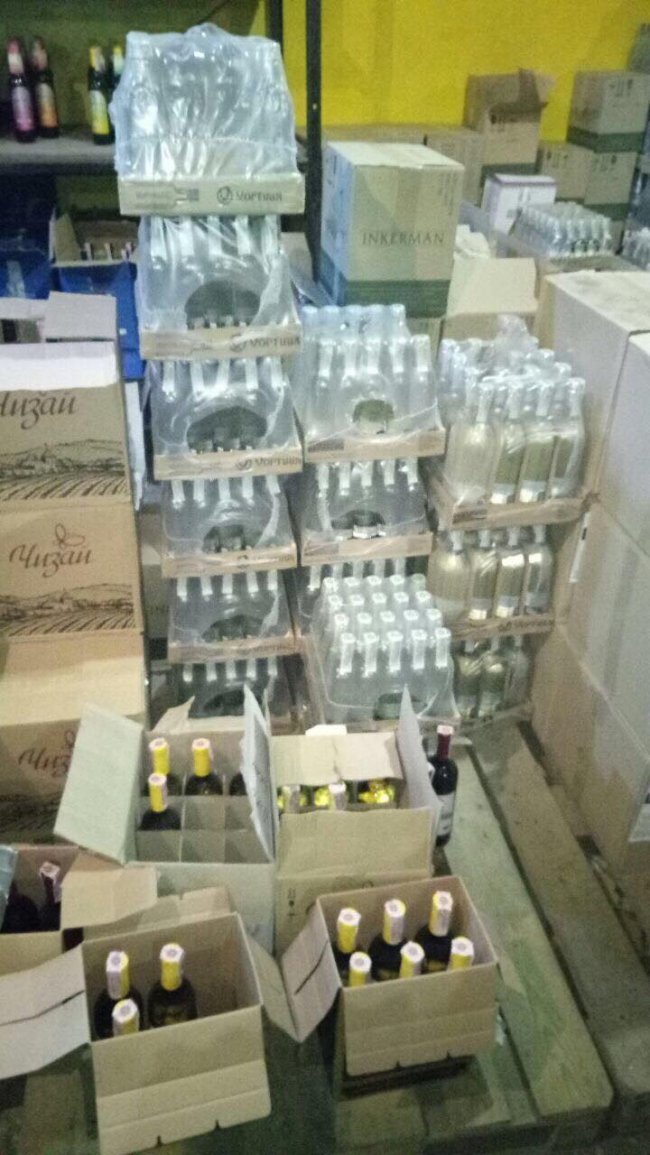 На Волині виявили склад контрафактного алкоголю. ФОТО