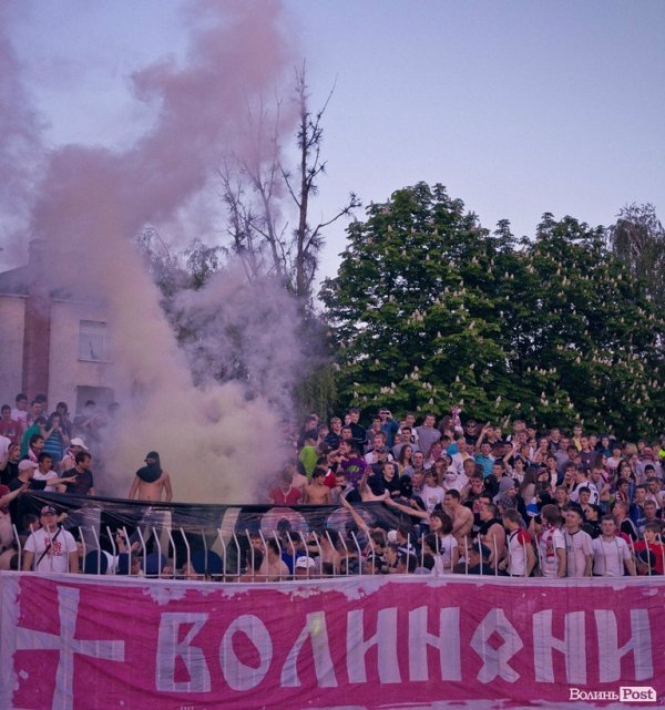 Фанати «Волині»: прихильники нацизму і фаєр-шоу? ФОТО. ВІДЕО