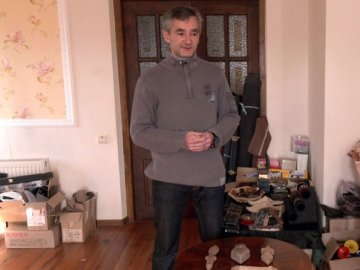 Майстер з Харківщини евакуював на Волинь пів тисячі музейних експонатів