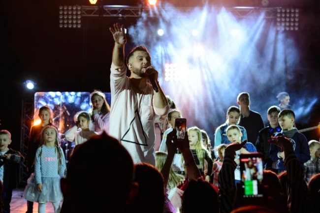 Ніжність, поєднана з вибуховим драйвом: у Луцьку гурт «Без Обмежень» дав два неймовірних концерти. ФОТО