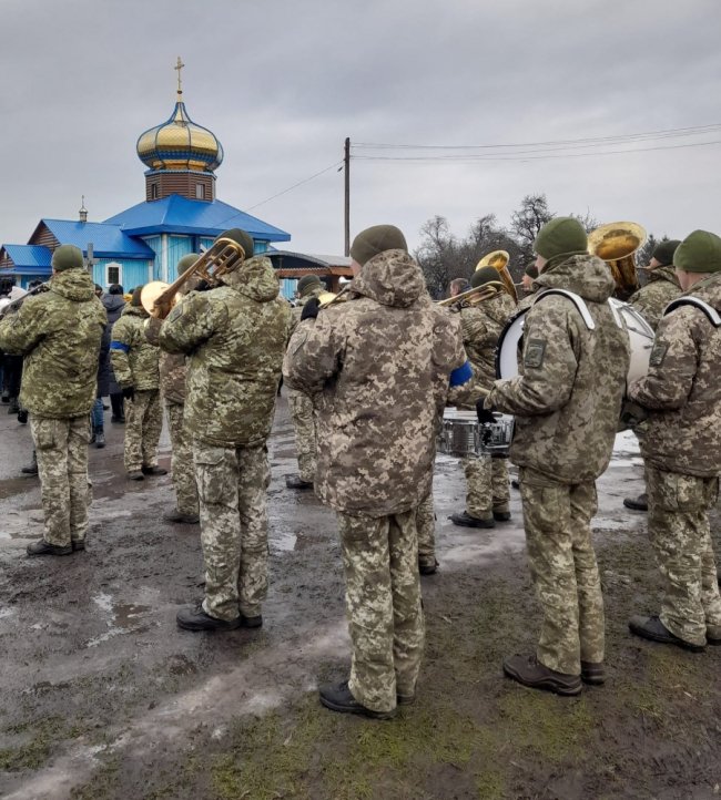 Війна почалася у день народження: на Волині попрощалися із Героєм Сергієм Семеновим