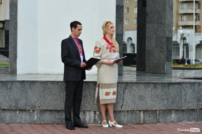 Працівники Волинської ОДА вбралися у вишиванки. ФОТО