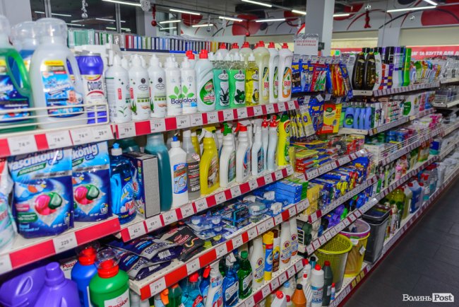 Безпрограшна лотерея і знижки: «Офіс Центр» у Луцьку три дні святкуватиме третю річницю. ФОТО*