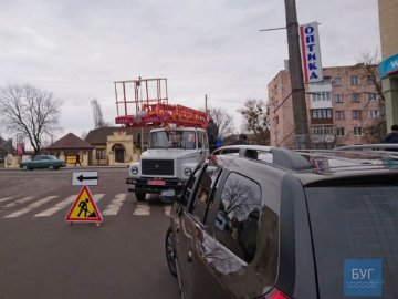 Для Володимира купили новий сміттєвоз та автовишку