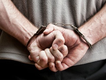 Із гаража волинянина вкрали бензопилу