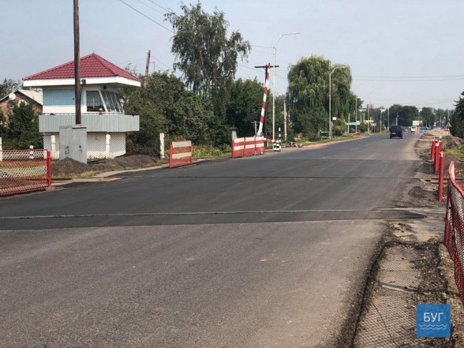 У Нововолинську відремонтували залізничний переїзд
