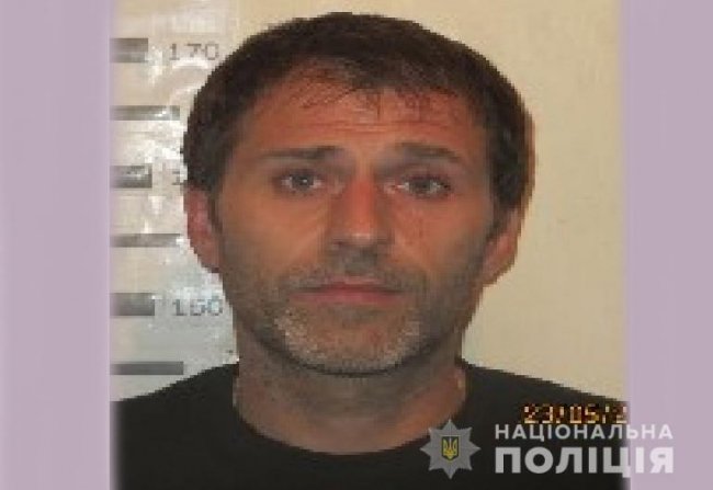 Поліція опублікувала фото сімох підозрюваних у смертельній стрілянині на автомийці у Луцьку