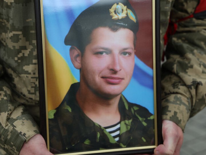 У Луцьку попрощалися з воїном Олексієм Кривовим
