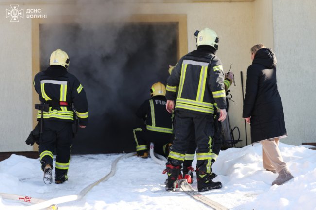 Біля Луцька загорілася котельня приватного будинку