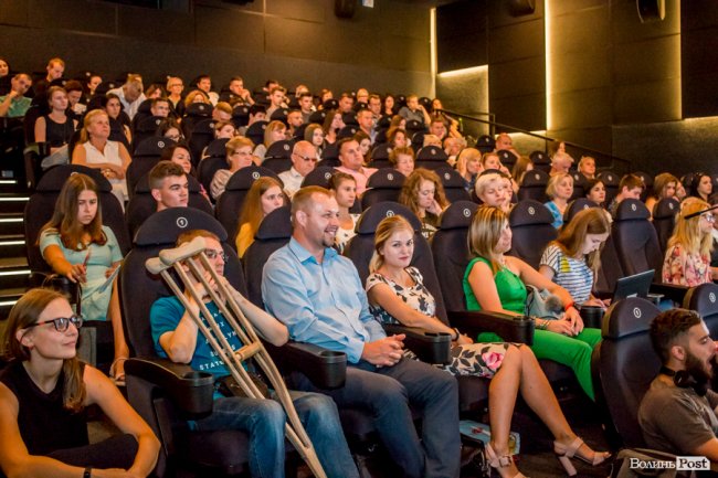 Історії про хабарі та журналістські будні: з лучанами поспілкувався відомий телеведучий 