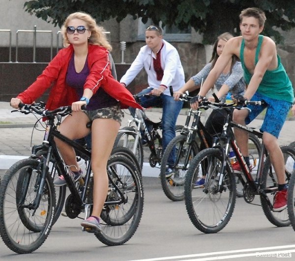 Масовий велопробіг до Дня Незалежності в Луцьку. ФОТО