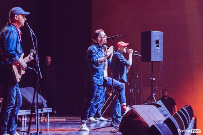 «Шухер, граждане! На сцене психопат!»: яким був концерт гурту «Ляпіс 98» у Луцьку: ФОТОРЕПОРТАЖ