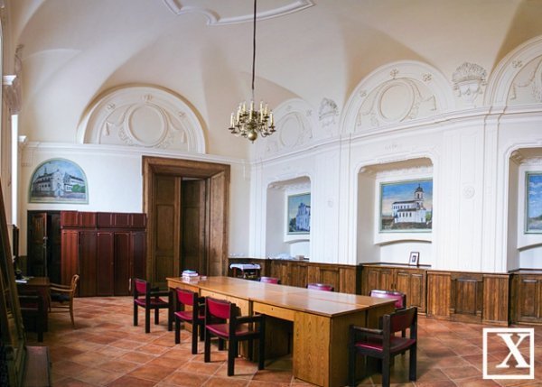 Настінні зображення деяких католицьких храмів Луцька у ризниці собору Петра і Павла