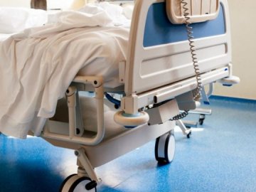 За вихідні до лікарняного ліжка допилося 6 лучан