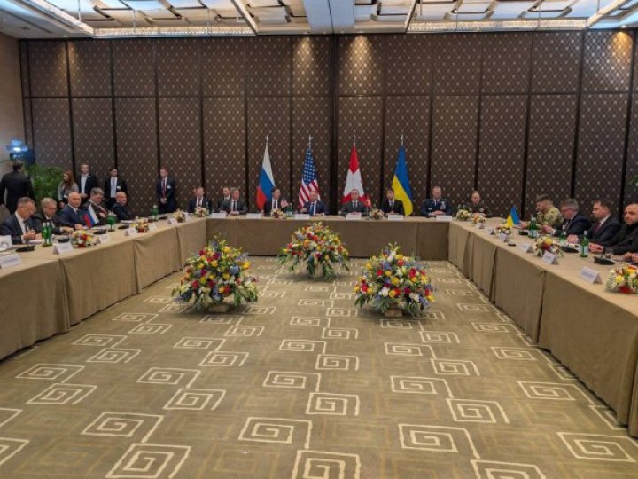 Тристоронні переговори щодо завершення війни в Україні відклали на невизначений термін, - ЗМІ