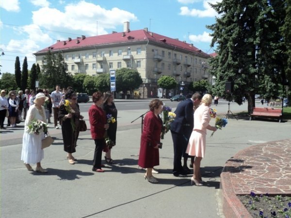 У Луцьку відзначили 155-ту річницю з часу перепоховання Тараса Шевченка. ФОТО