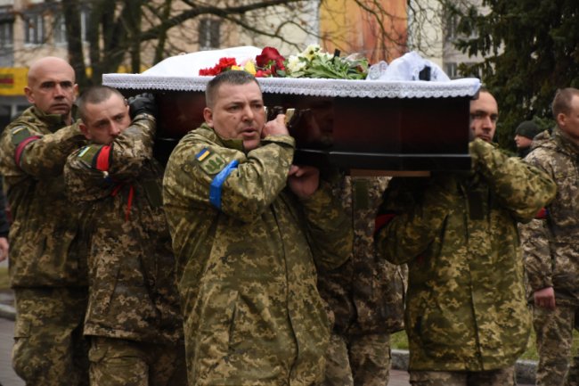 У Луцьку провели в останню путь ще одного Героя. ФОТО