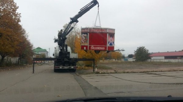 У Луцьку знесли  «шаурму»