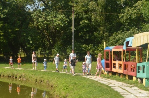 Благодійна акція у Луцькому зоопарку. ФОТО