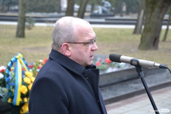 У Луцьку вшанували воїнів-інтернаціоналістів та сучасних героїв, які захищають країну на Сході. ФОТО