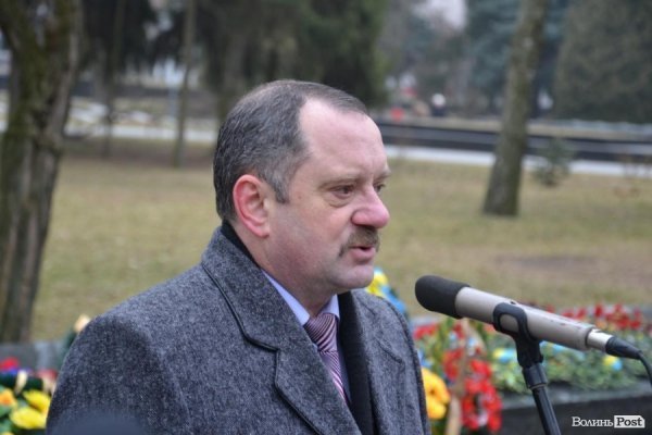 У Луцьку вшанували воїнів-інтернаціоналістів та сучасних героїв, які захищають країну на Сході. ФОТО