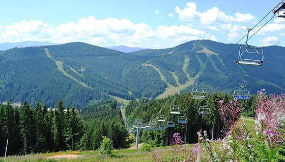 Куди поїхати у відпустку в Україні: найкращі місця для відпочинку