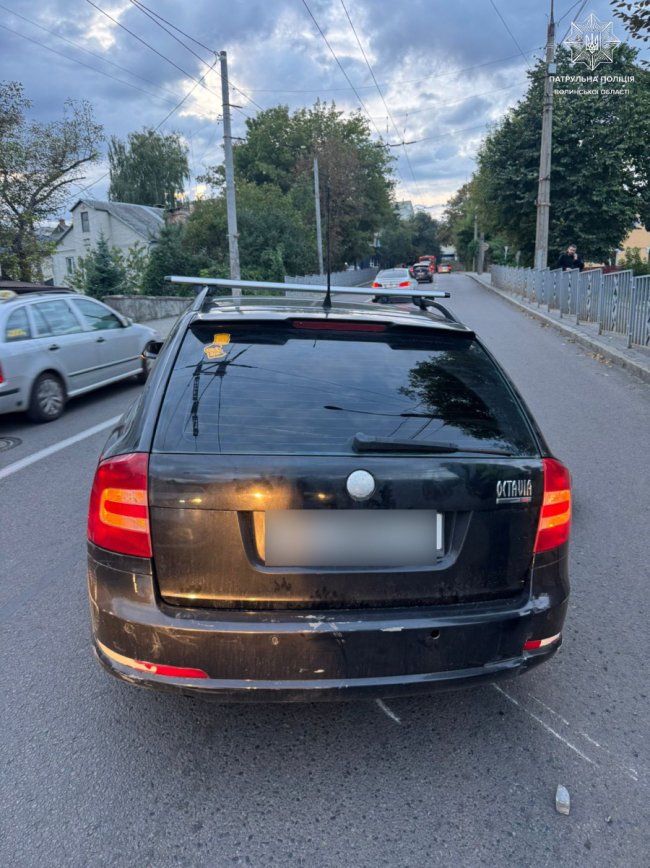 У Луцьку п'яний водій в'їхав в огорожу