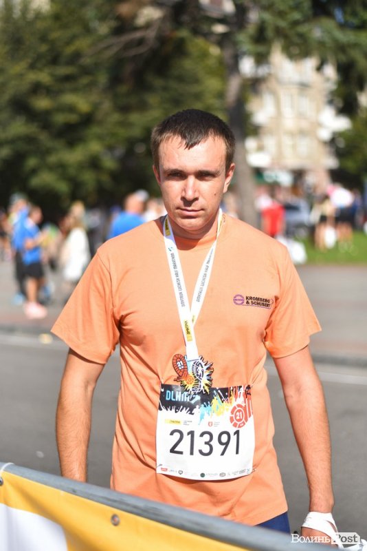 «Бойовий» настрій і віра в себе: як команда «КроШу» підкорювала шостий «Дмитрук Лучеськ Півмарафон». ФОТО*