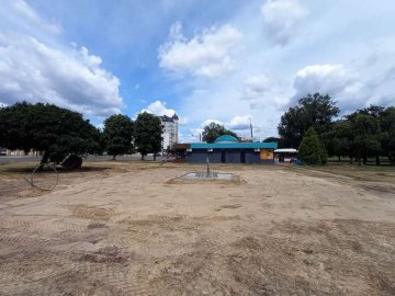 До Дня Незалежності у Луцьку встановлять гігантський прапор з підсвіткою. ФОТО