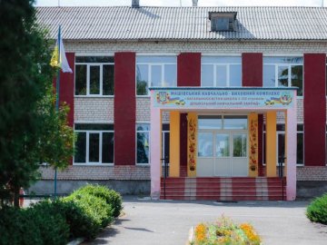 Вчителька на Волині відсудила поновлення на посаді та гроші  