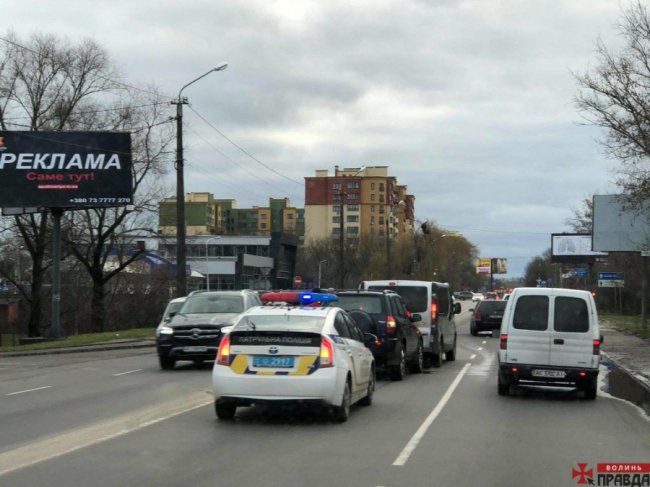 Через недотримання дистанції у Луцьку зіткнулися дві автівки 