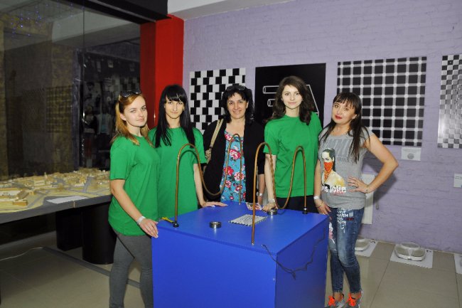 Конкурси, ігри, розваги: як ПриватБанк святкував 25-річчя 