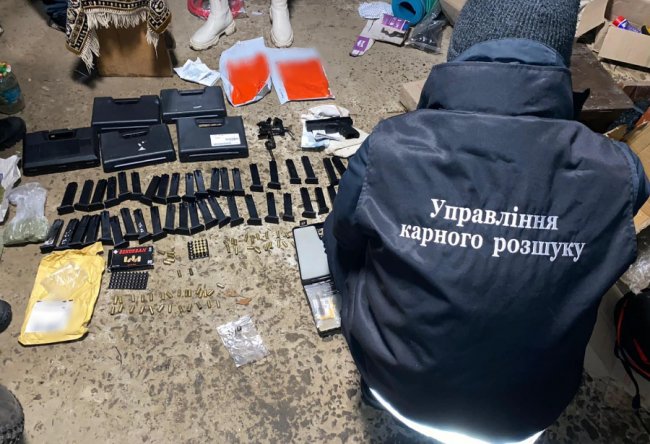 На Волині житель Львівщини торгував вогнепальною зброєю. ФОТО