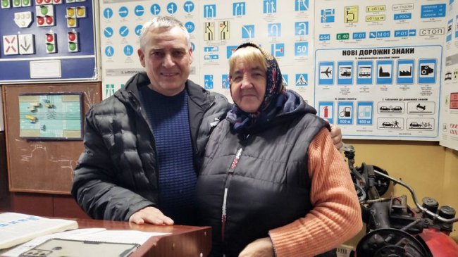 Волинянка у 67 років отримала посвідчення водія. ВІДЕО