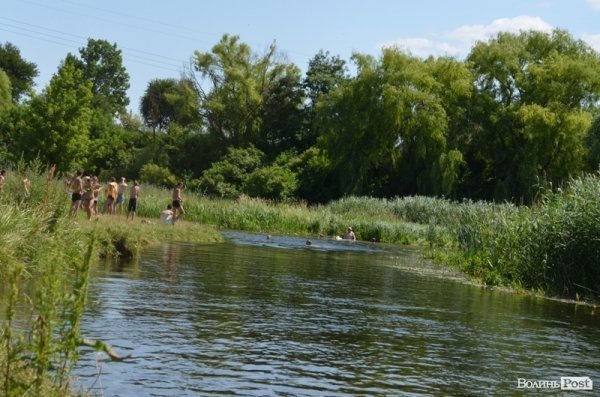 Відпочинок під Луцьком. Річка Чорногузка. ФОТО