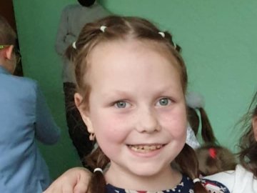 Маленька лучанка, якій пересадили печінку, потребує допомоги. ФОТО