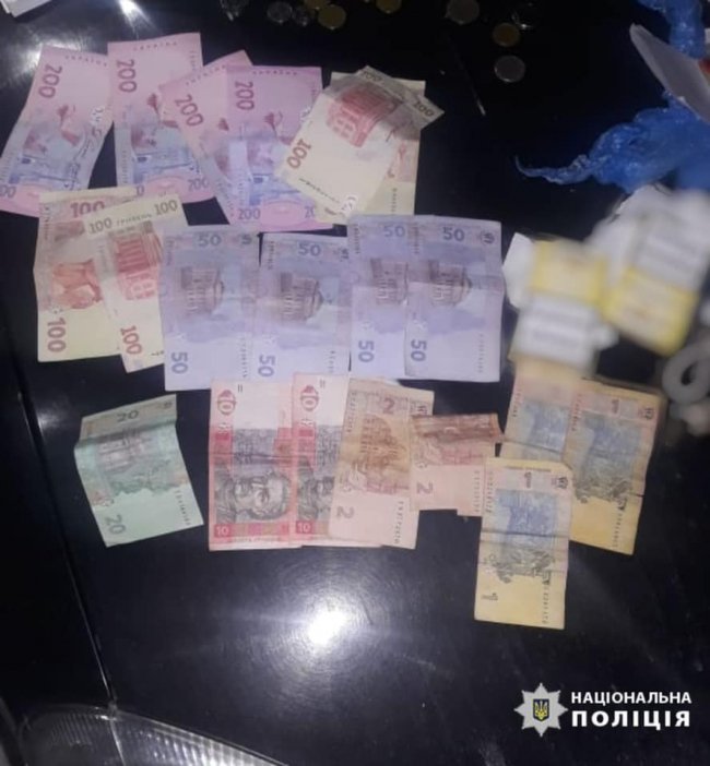 На Волині за минулу добу викрили декілька чоловіків, які мали при собі наркотики