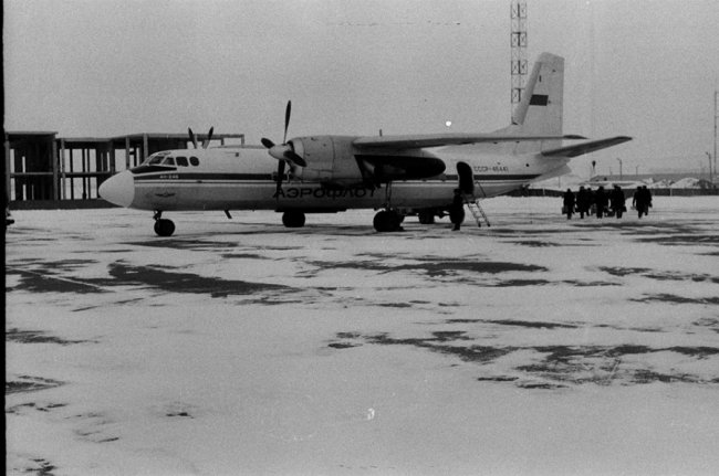 Показали один із перших пасажирських літаків в аеропорту «Луцьк-Крупа». РЕТРОФОТО
