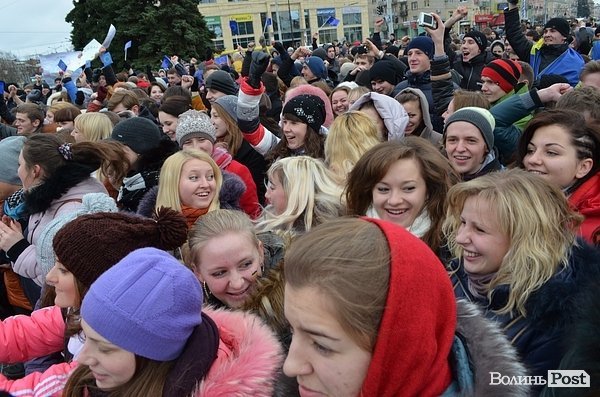 У Луцьку - студентський Євромайдан без партсимволіки. ФОТО