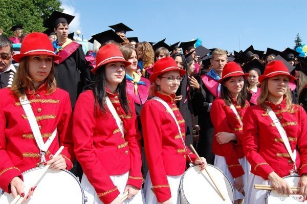 Як вручали дипломи магістрам Східноєвропейського університету. ФОТО