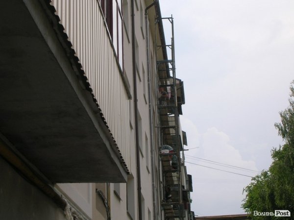 Луцький будинок з обвалом: рік потому. ФОТО