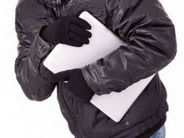 У місті на Волині вночі намагались обікрасти комп’ютерний магазин