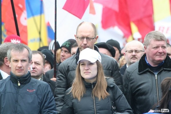 «Вставай, Україно» у Луцьку: обличчя протесту. ФОТО