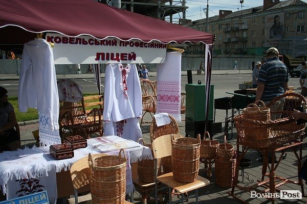 На Театральному майдані виставка-ярмарок ПТУ