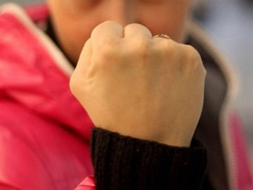 У волинській поліклініці в черзі до лікаря побились дві жінки