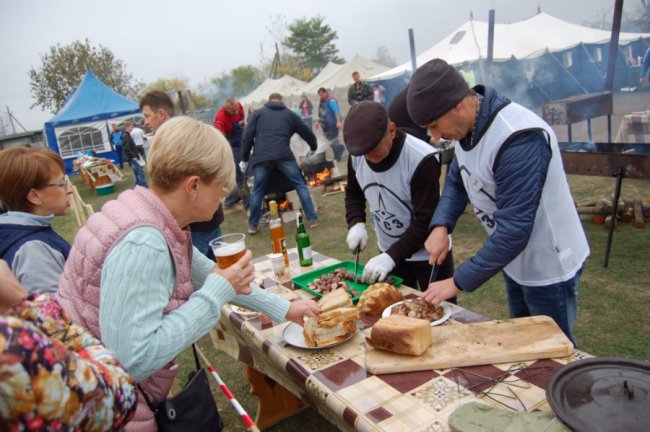Спорт, конкурси та смаколики: футбольний корпоратив «Континіуму». ФОТО*