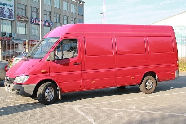 Центр надання допомоги учасникам АТО отримав автомобіль Mercedes від Сергія Мартиняка*