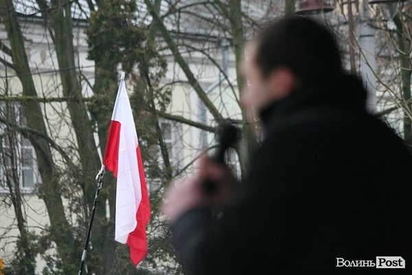 Віче на луцькому Євромайдані. ФОТО